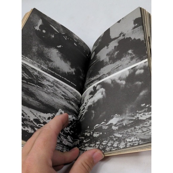 Ballantine's Illustrated History WWII Battle Book No 10 Pearl Harbor A J Barker - Picture 9 of 9